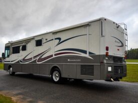 2003 Winnebago Journey 39W