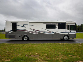 2003 Winnebago Journey 39W