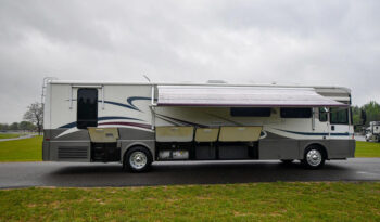 2003 Winnebago Journey 39W full