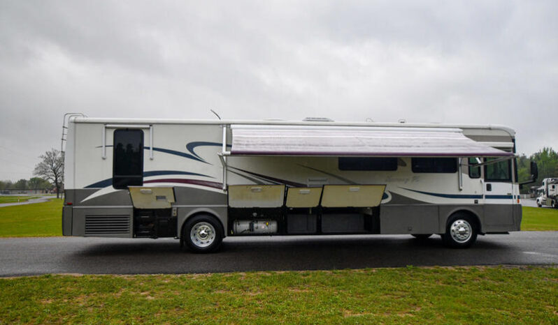 2003 Winnebago Journey 39W full