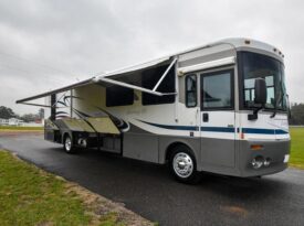 2003 Winnebago Journey 39W