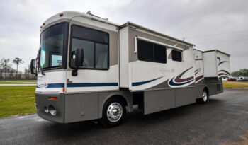 2003 Winnebago Journey 39W full