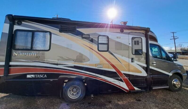 2012 Winnebago Itasca Navion iQ 24G full