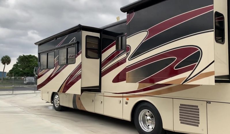 2009 Holiday Rambler Endeavor 38PDQ full