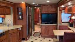 2009 Holiday Rambler Endeavor 38PDQ full